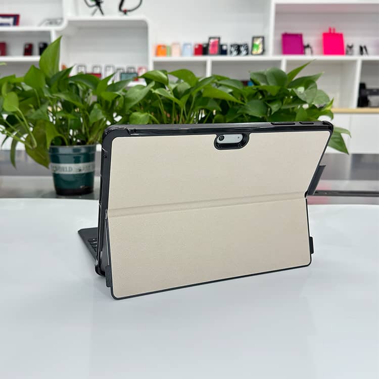 <strong>case for surface go</strong>